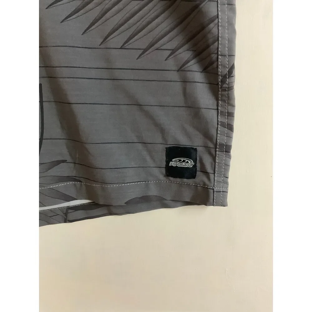 Pipe Line Shorts‎ Men's 48 Gray Leaf Print